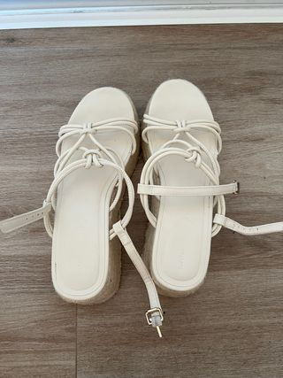 Sandalias cuña Lefties beige