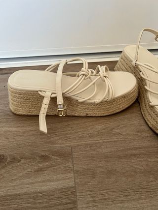Sandalias cuña Lefties beige