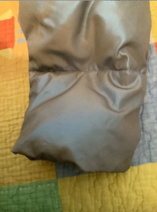 Abrigo acolchado gris