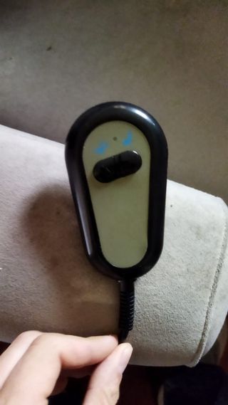 Sofá motorizado de tela gris