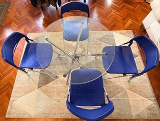 Juego de 4 sillas plegables de color azul