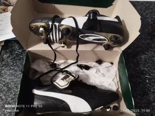 Botas de fútbol Puma King Negras y Adidas