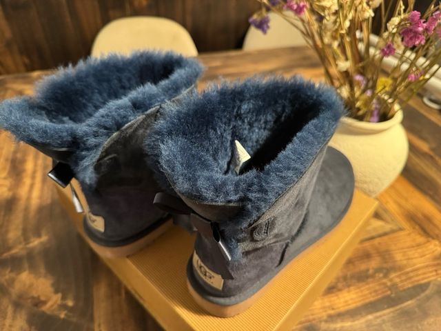 Botas UGG Mini Bailey Bow Azul Marino Talla 39
