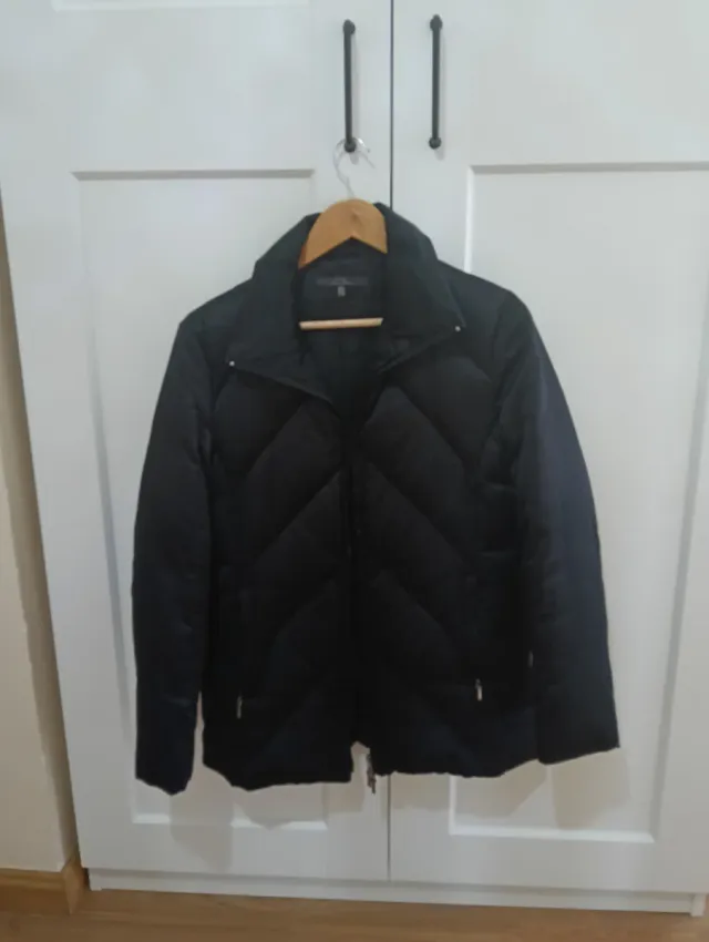 Abrigo plumífero Zara negro