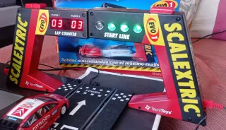 Semáforo y Cuentavueltas Scalextric EVO 1