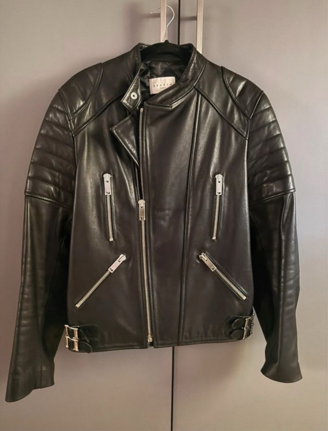 Cazadora de cuero Sandro negra