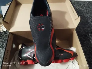 Botas de fútbol F30 Adidas Negras y Rojas