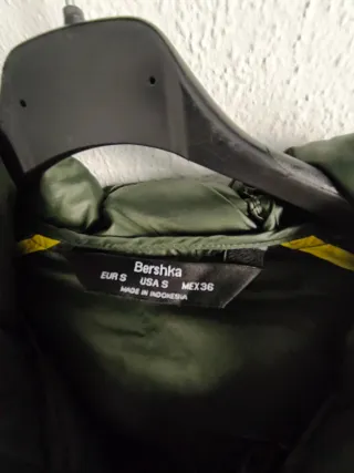 Cazadora acolchada chico Bershka talla S