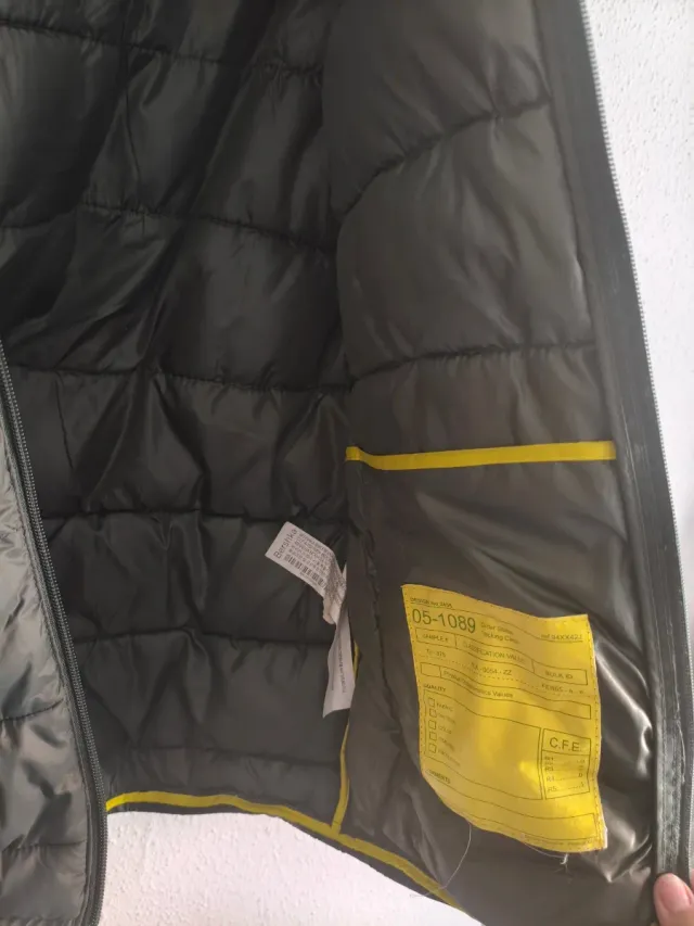 Cazadora acolchada chico Bershka talla S