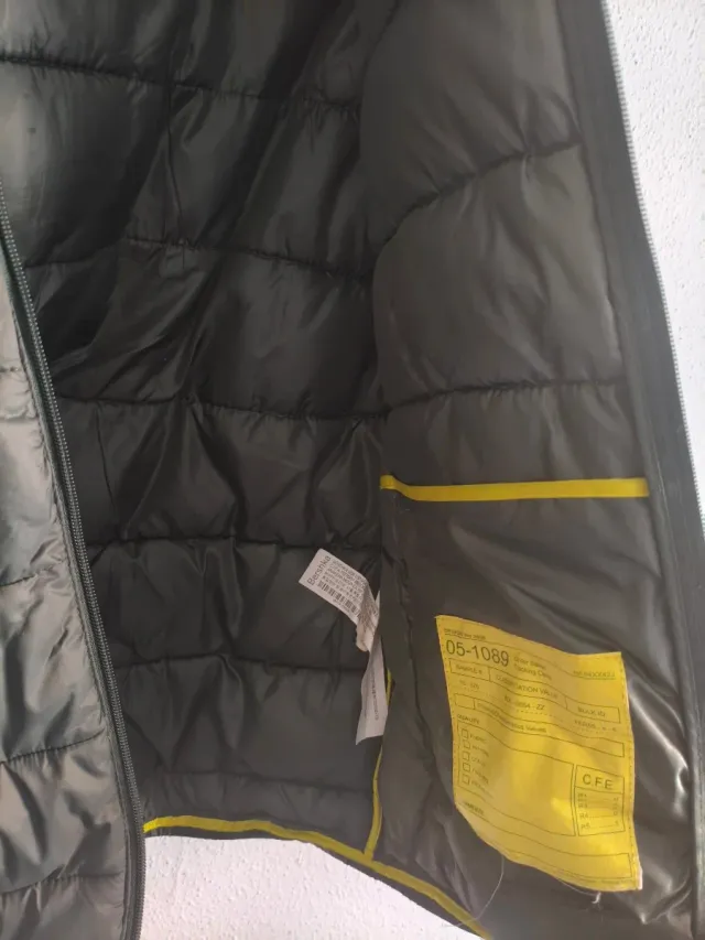 Cazadora acolchada chico Bershka talla S