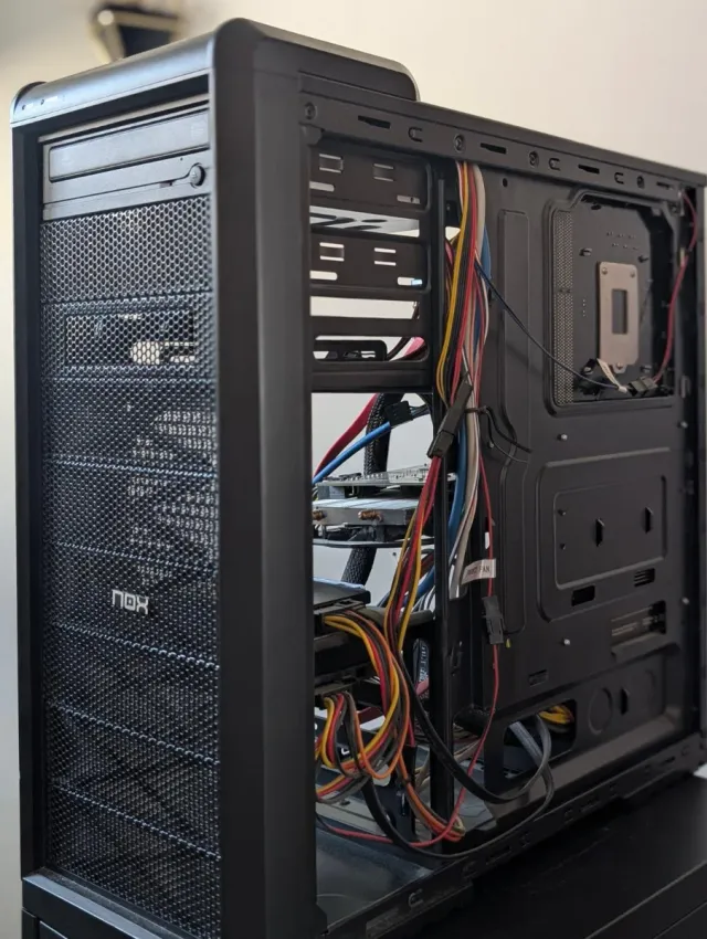 PC i7-4790 · 16GB RAM · SSD + HDD · NVIDIA