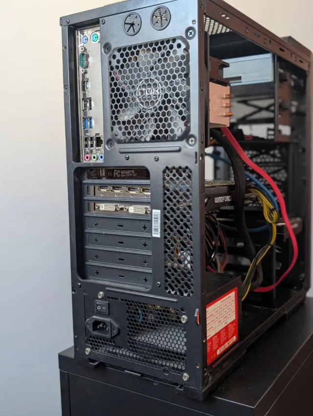 PC i7-4790 · 16GB RAM · SSD + HDD · NVIDIA