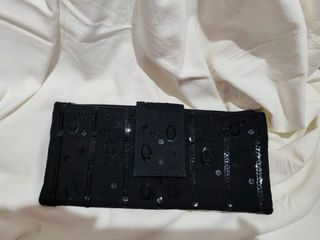 Bolso de fiesta negro con lentejuelas