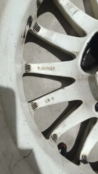 Llanta OZ Racing 15 Blanca 4x100