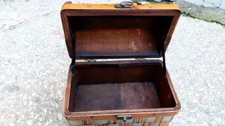 Cofanetto in vimini con chiusura