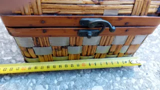 Cofanetto in vimini con chiusura