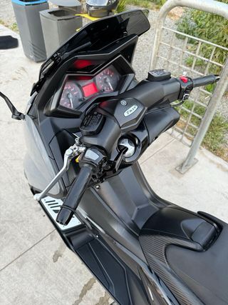 Yamaha TMAX 530 iron  Gris Oscuro año de 2016