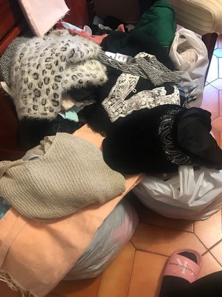 Lote Ropa chica sobre 200 prendas de todo tipo