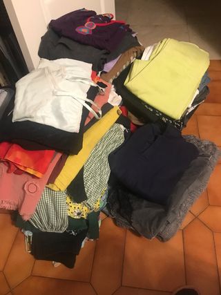 Lote Ropa chica sobre 200 prendas de todo tipo