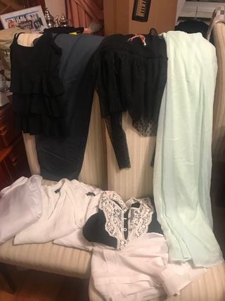 Lote Ropa chica sobre 200 prendas de todo tipo
