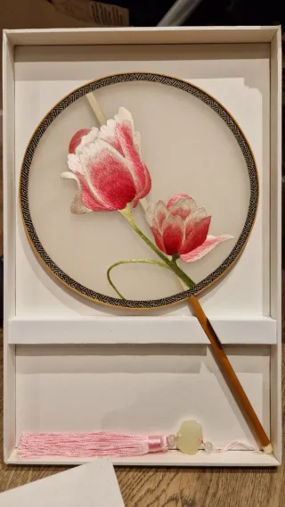 Abanico chino paipai de palacio chino de seda