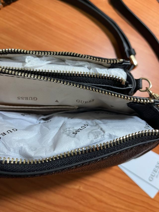 Bolso Guess Noelle Doble Negro