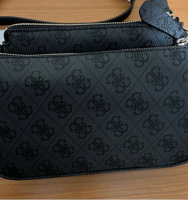 Bolso Guess Noelle Doble Negro