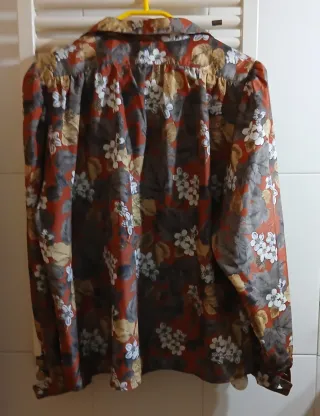 Blusa vintage floral