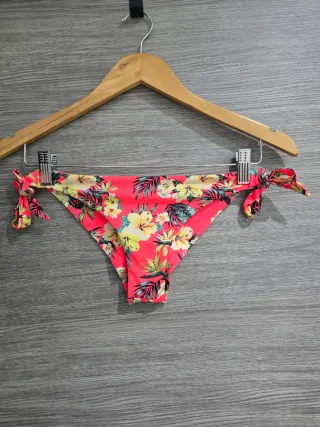 Braguita bikini flores tropicales