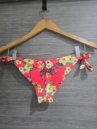Braguita bikini flores tropicales
