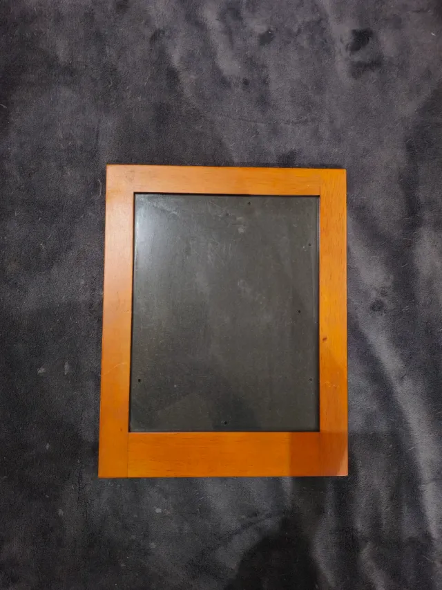 Marco de fotos de madera marrón