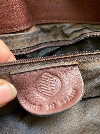 Bolso de piel marrón CB
