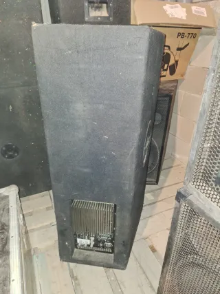 2 Bafles Activos 215 Wharfedale Pro