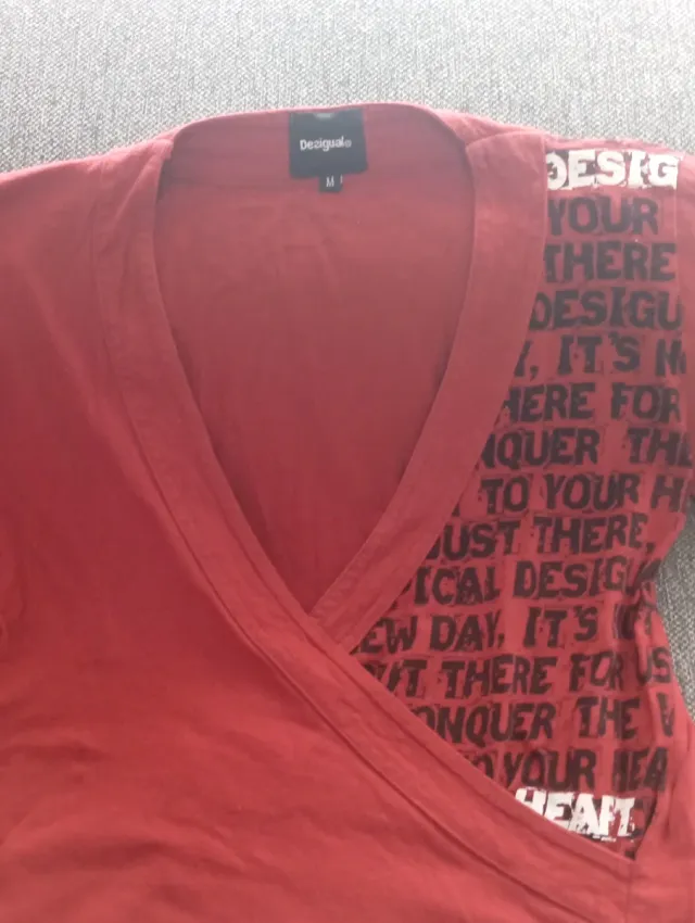 Vestido Desigual rojo con estampado