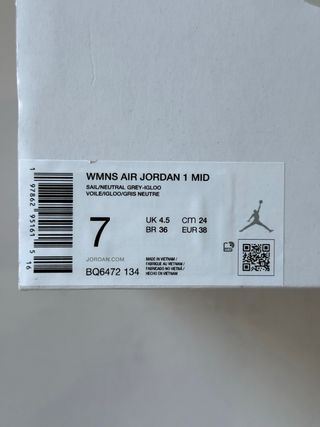 Nike Air Jordan 1 Mid Grey Icy Igloo [38]