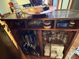 Mueble Bar Antiguo con Tirador Cerveza