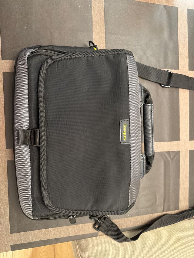 Maletín Targus para portátil/tablet