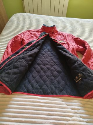 Chaqueta Barbour acolchada roja