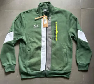 Chandal deportivo Umbro verde y blanca
