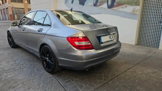 Mercedes-Benz Clase C 2011