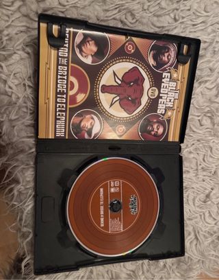 DVD The Black Eyed Peas: Behind the Bridge to Elep