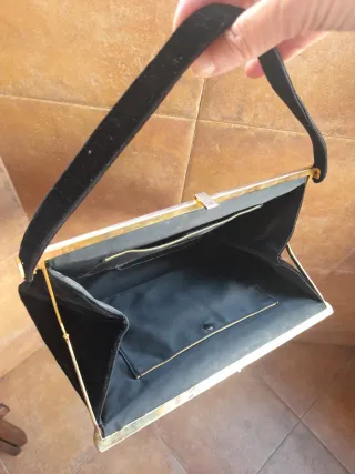 Bolso Loewe Terciopelo y Raso Negro vintage.