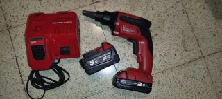 Taladro Pladur Milwaukee + Cargador + Baterías