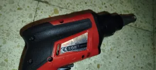 Taladro Pladur Milwaukee + Cargador + Baterías