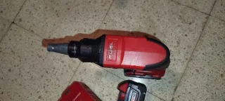 Taladro Pladur Milwaukee + Cargador + Baterías