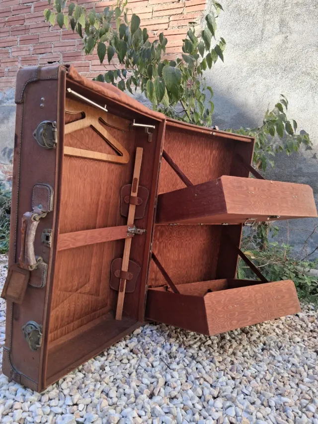 MALETA ANTIGUA CLASICA "AÑOS 40/50" PARA RESTAURAR