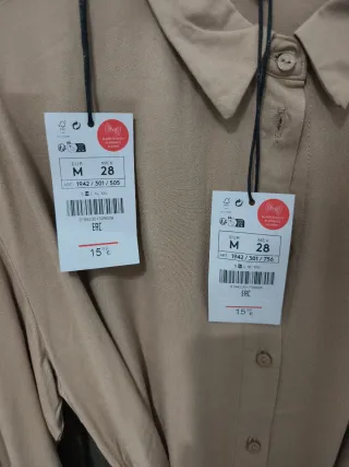 Traje de mujer sin estrenar Talla M 7e cada uno