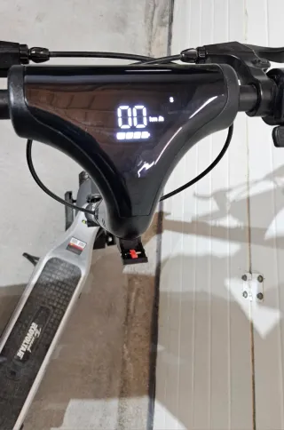 Patinete Eléctrico con Plataforma Antideslizante