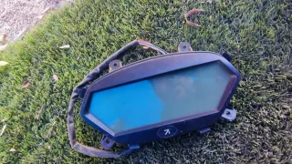 Pantalla Cecotec Patinete