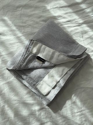 Tende in lino di colore grigio